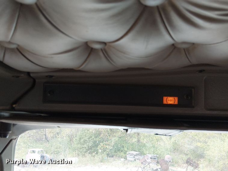 image for item DU3595 2004 Kenworth  T800 flatbed truck