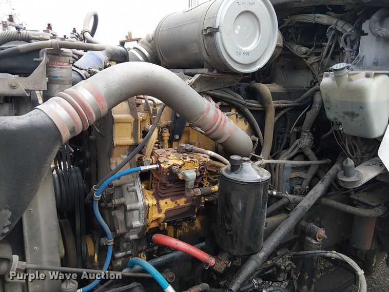 image for item DU3595 2004 Kenworth  T800 flatbed truck