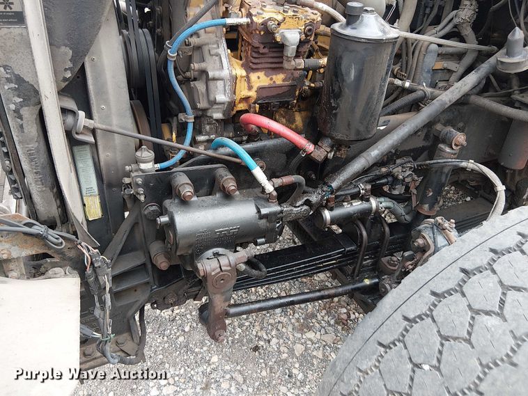 image for item DU3595 2004 Kenworth  T800 flatbed truck