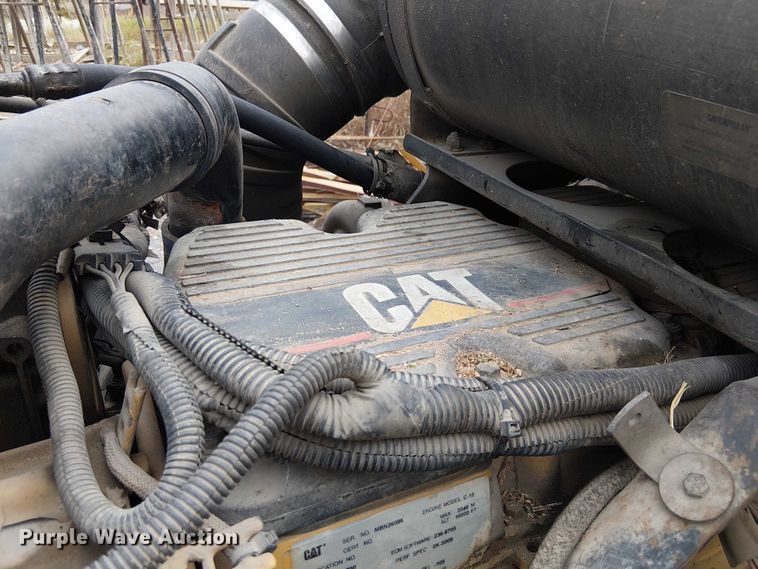 image for item DU3595 2004 Kenworth  T800 flatbed truck