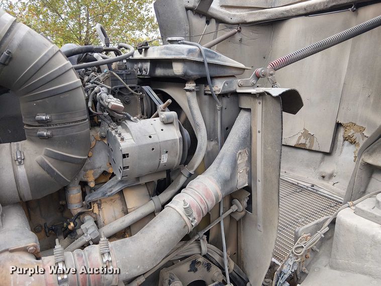 image for item DU3595 2004 Kenworth  T800 flatbed truck