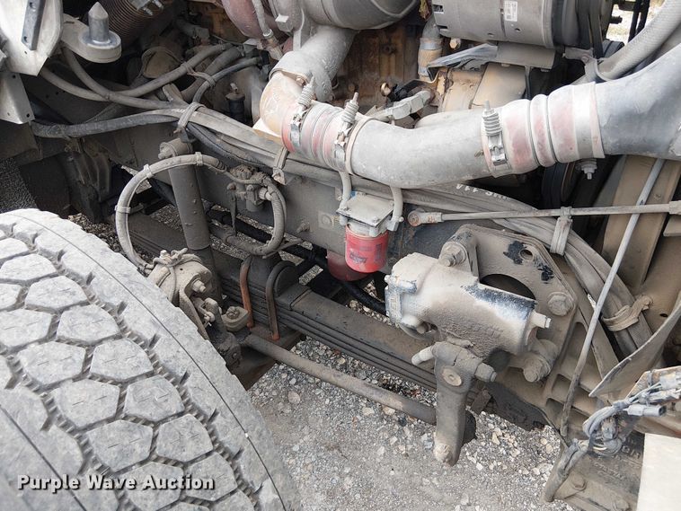 image for item DU3595 2004 Kenworth  T800 flatbed truck