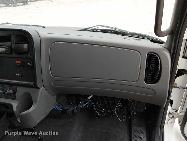 image for item DU3600 2009 Freightliner  Business Class M2 box truck