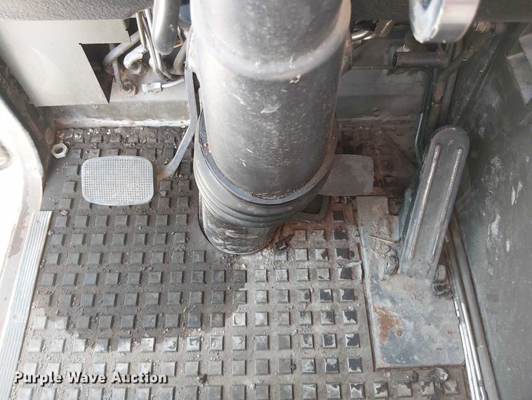 image for item DU3631 1986 Man M1001  crane truck