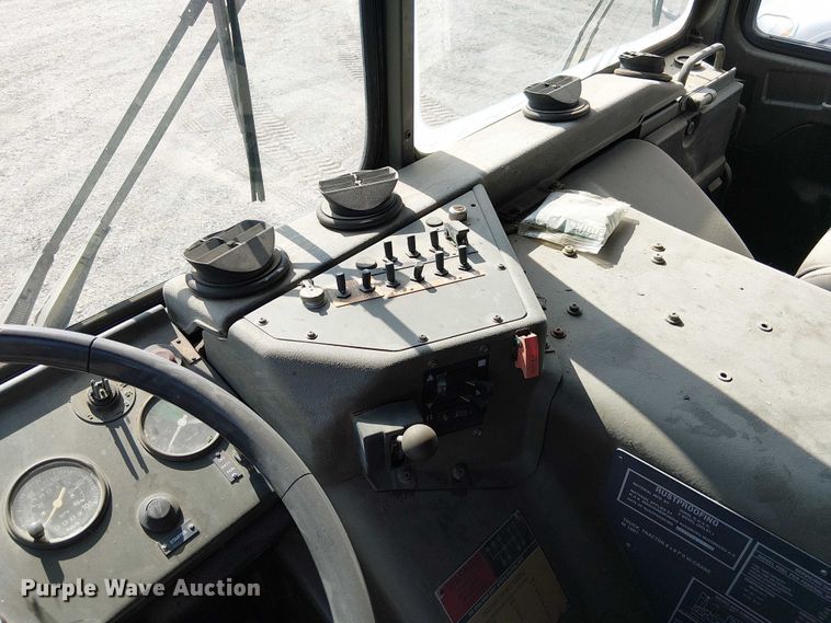 image for item DU3631 1986 Man M1001  crane truck