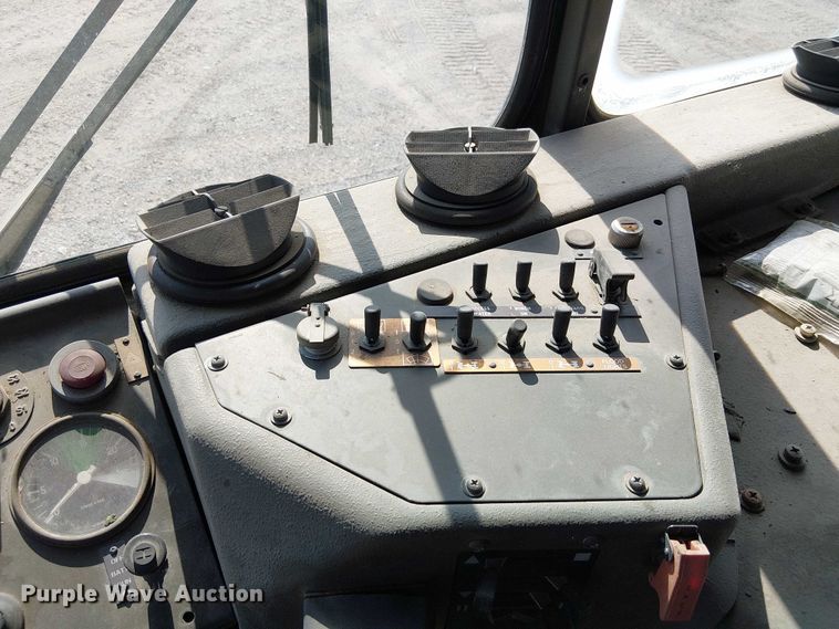 image for item DU3631 1986 Man M1001  crane truck