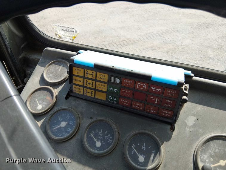 image for item DU3631 1986 Man M1001  crane truck