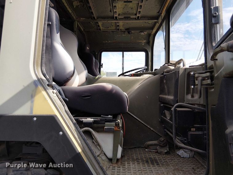 image for item DU3631 1986 Man M1001  crane truck