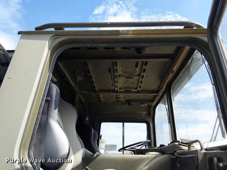 image for item DU3631 1986 Man M1001  crane truck