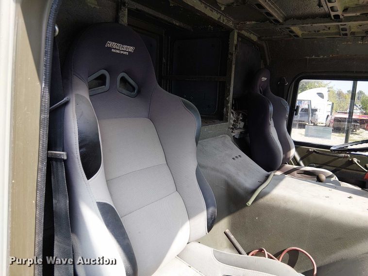 image for item DU3631 1986 Man M1001  crane truck