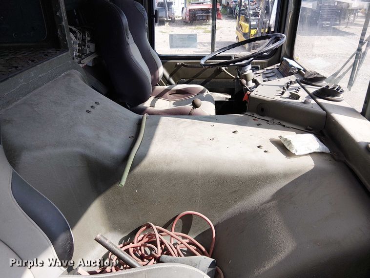 image for item DU3631 1986 Man M1001  crane truck