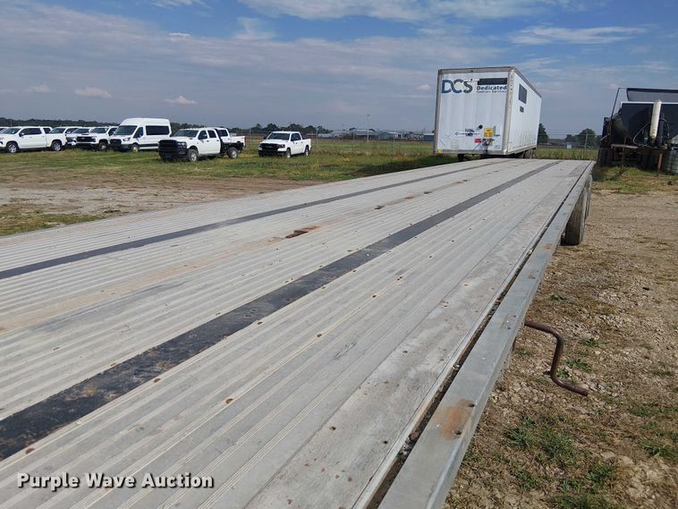 image for item DU3632 2016 Doonan flatbed trailer