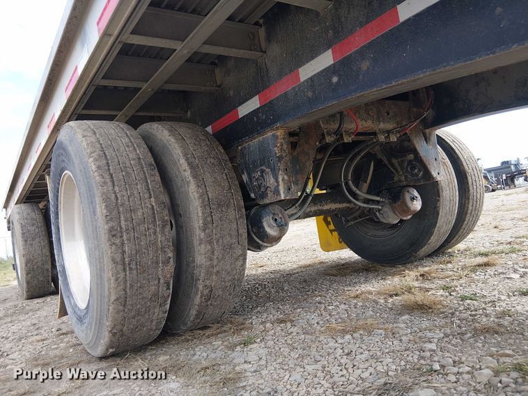 image for item DU3632 2016 Doonan flatbed trailer