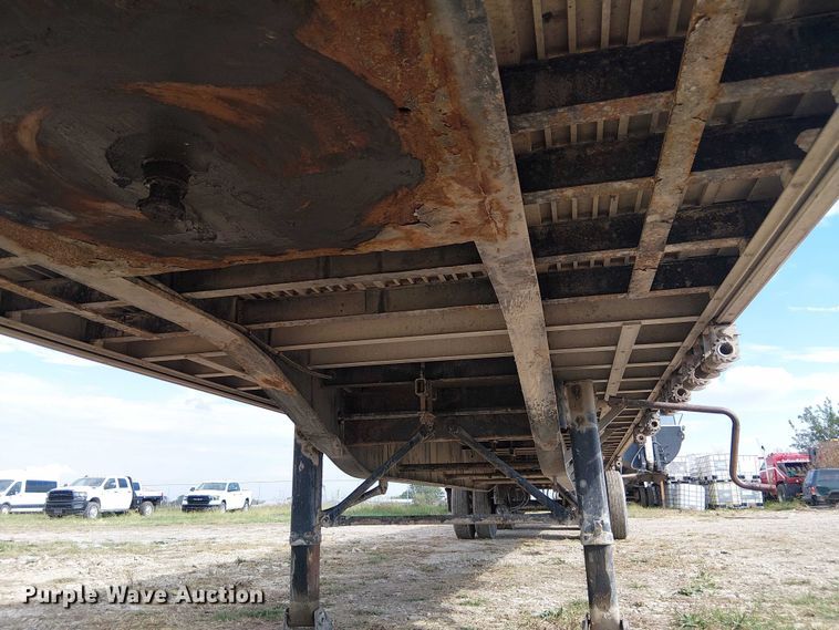 image for item DU3632 2016 Doonan flatbed trailer