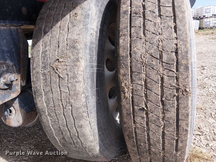 image for item DU3632 2016 Doonan flatbed trailer