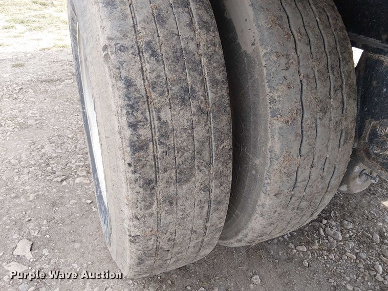 image for item DU3632 2016 Doonan flatbed trailer