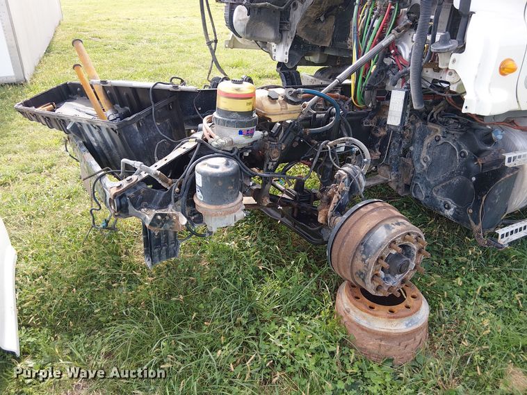 image for item DU3634 2012 Freightliner Cascadia semi truck