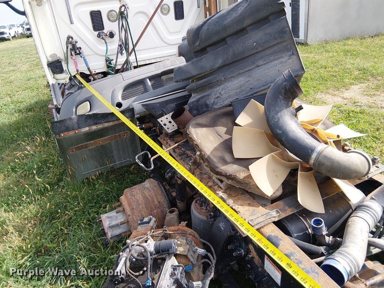 image for item DU3634 2012 Freightliner Cascadia semi truck