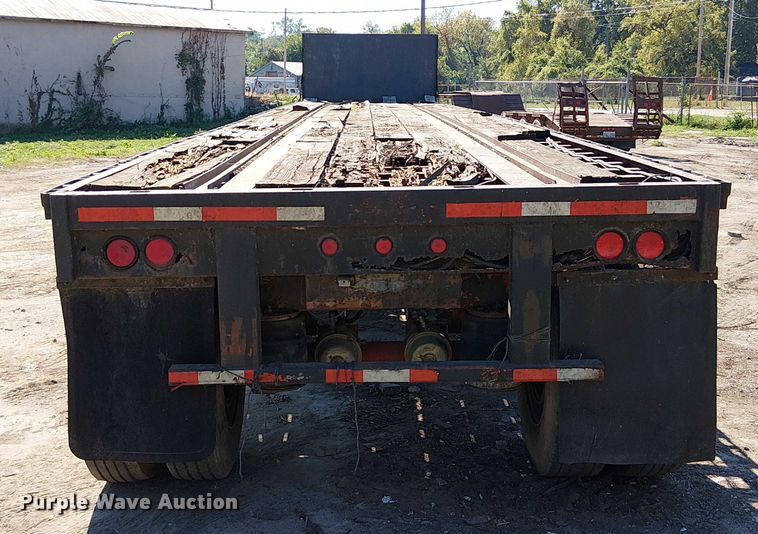 image for item DU3646 1986 Transcraft TL100K-48 flatbed trailer