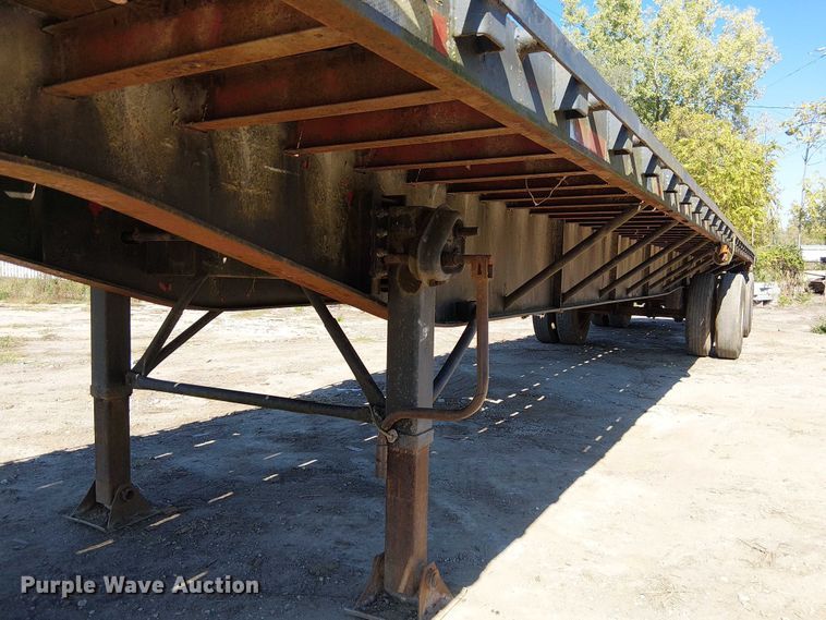 image for item DU3646 1986 Transcraft TL100K-48 flatbed trailer