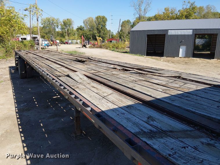 image for item DU3646 1986 Transcraft TL100K-48 flatbed trailer