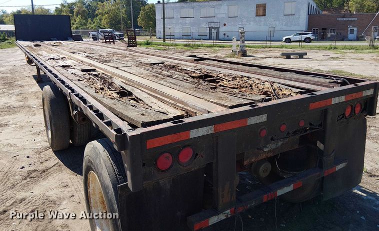 image for item DU3646 1986 Transcraft TL100K-48 flatbed trailer