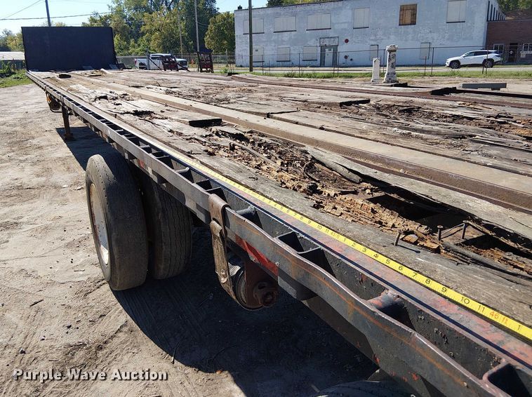 image for item DU3646 1986 Transcraft TL100K-48 flatbed trailer