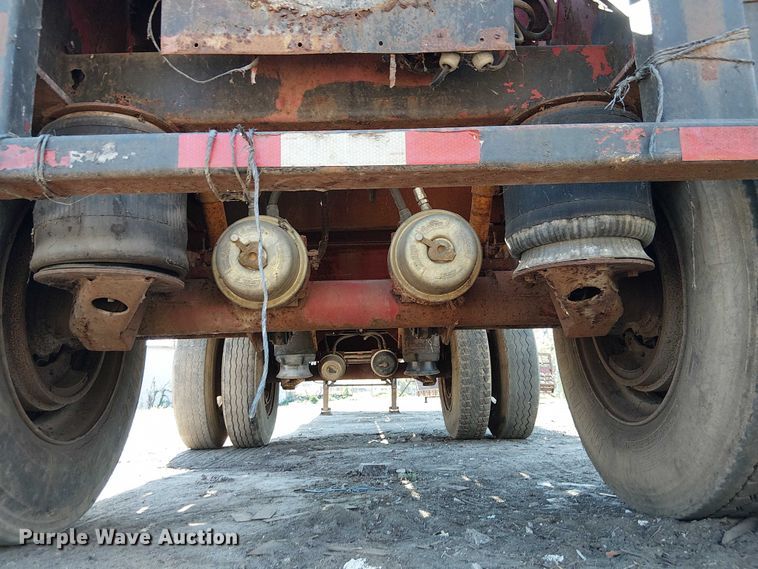 image for item DU3646 1986 Transcraft TL100K-48 flatbed trailer