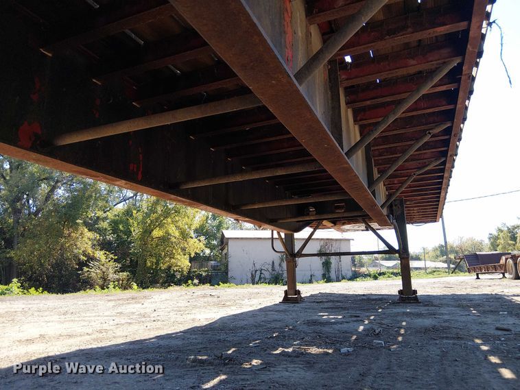 image for item DU3646 1986 Transcraft TL100K-48 flatbed trailer