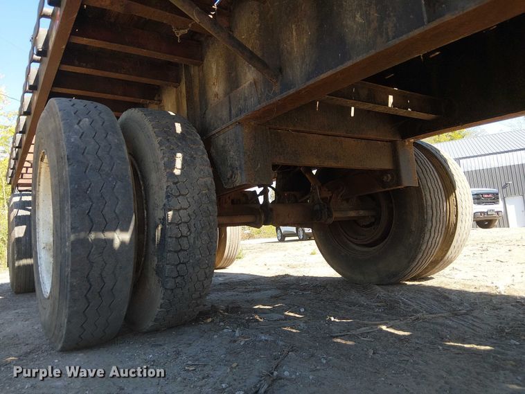 image for item DU3646 1986 Transcraft TL100K-48 flatbed trailer