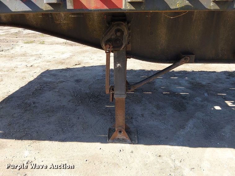 image for item DU3646 1986 Transcraft TL100K-48 flatbed trailer