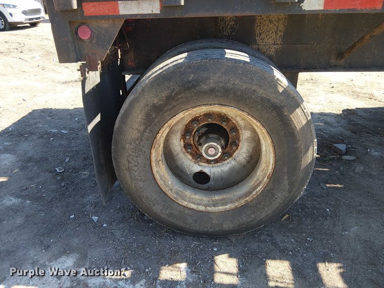 image for item DU3646 1986 Transcraft TL100K-48 flatbed trailer