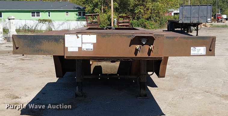 image for item DU3647 2003 Lowboy drop deck equipment trailer