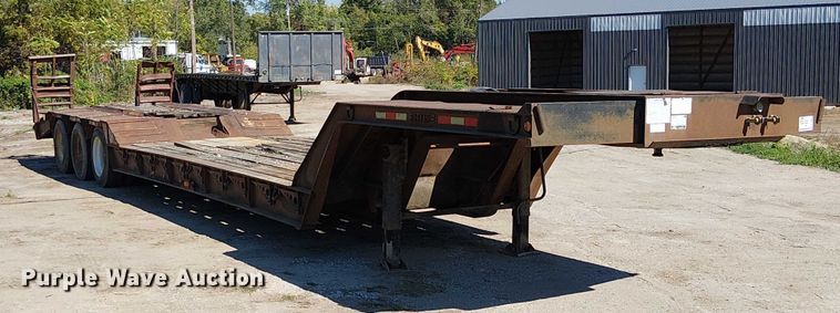 image for item DU3647 2003 Lowboy drop deck equipment trailer