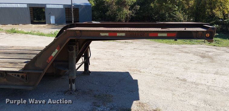 image for item DU3647 2003 Lowboy drop deck equipment trailer