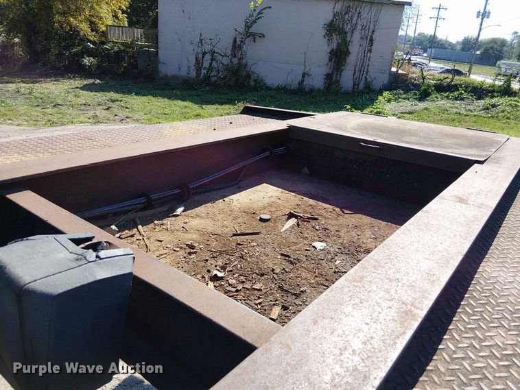 image for item DU3647 2003 Lowboy drop deck equipment trailer