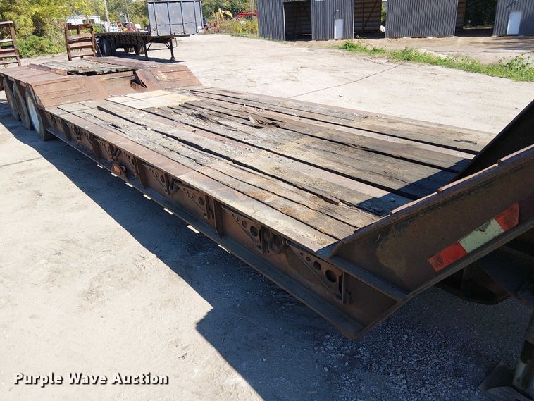 image for item DU3647 2003 Lowboy drop deck equipment trailer