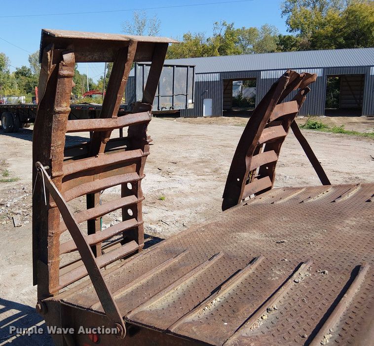 image for item DU3647 2003 Lowboy drop deck equipment trailer