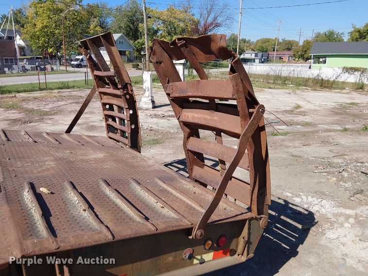 image for item DU3647 2003 Lowboy drop deck equipment trailer