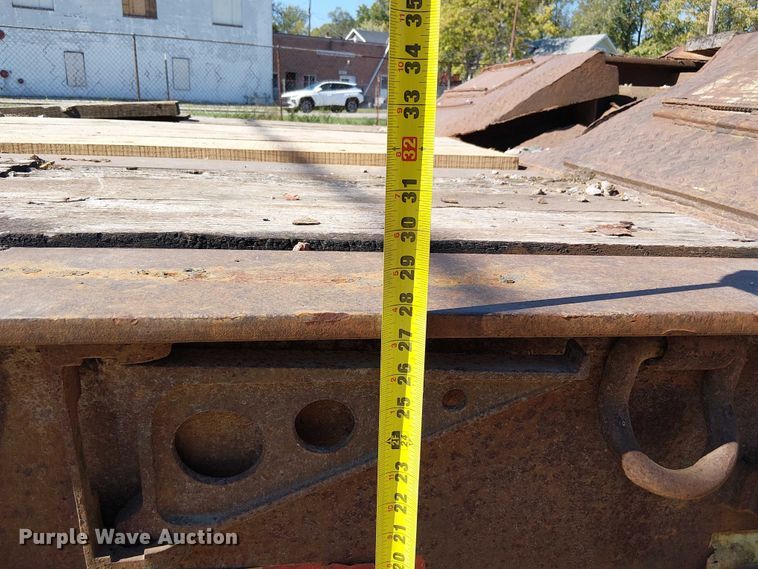 image for item DU3647 2003 Lowboy drop deck equipment trailer