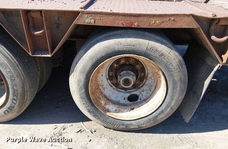 image for item DU3647 2003 Lowboy drop deck equipment trailer