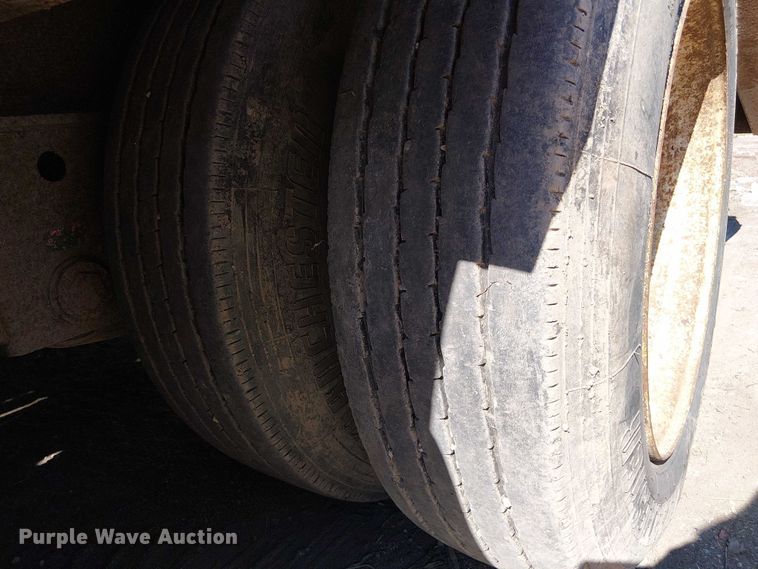 image for item DU3647 2003 Lowboy drop deck equipment trailer