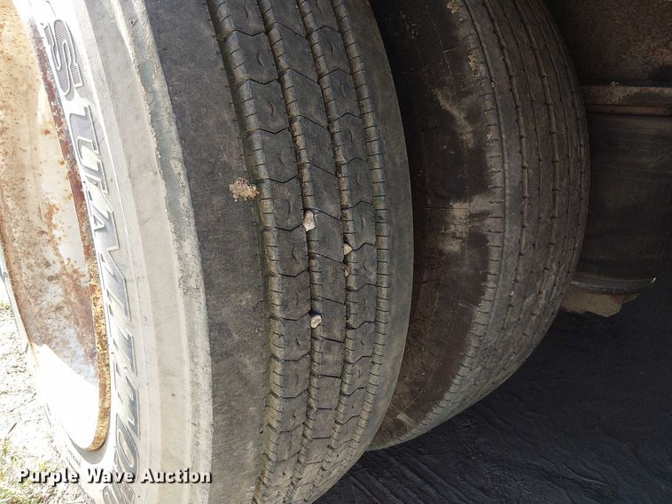 image for item DU3647 2003 Lowboy drop deck equipment trailer