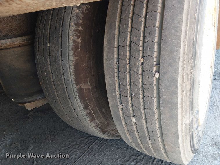 image for item DU3647 2003 Lowboy drop deck equipment trailer