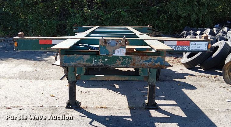 image for item DU3653 2002 Chassis King container trailer