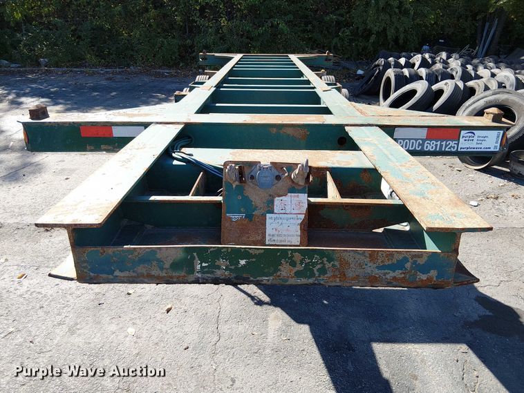 image for item DU3653 2002 Chassis King container trailer