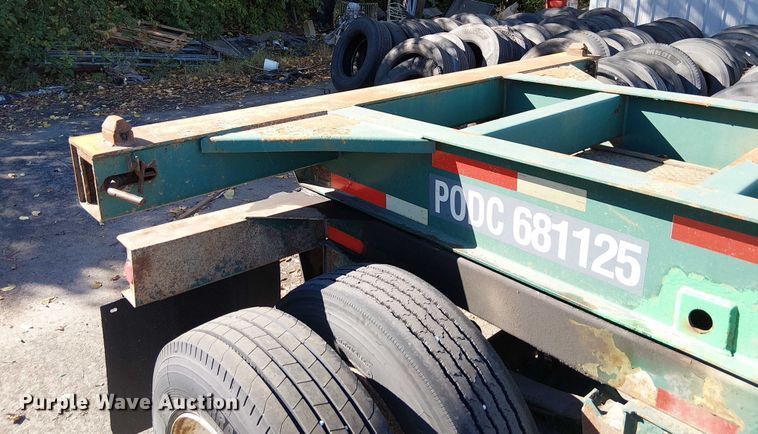 image for item DU3653 2002 Chassis King container trailer