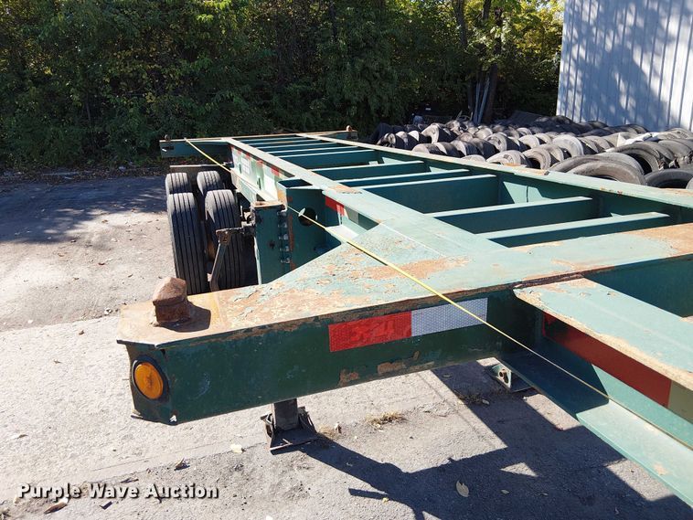 image for item DU3653 2002 Chassis King container trailer
