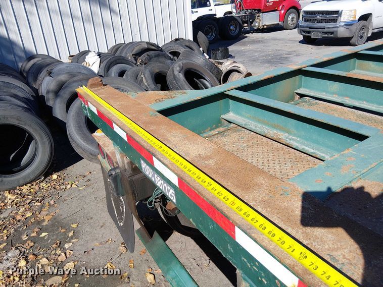 image for item DU3653 2002 Chassis King container trailer