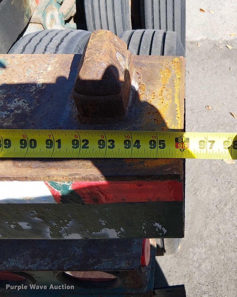 image for item DU3653 2002 Chassis King container trailer